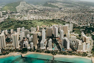 Navigating Honolulu High-rises: Leasehold vs. Fee Simple
