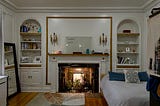 Beverly Castro and Griffintown_Girl are sharing tips on how to decorate a Victorian apartment. This Montreal downtown apartment is from the late 1800’s in Downtown Montreal.