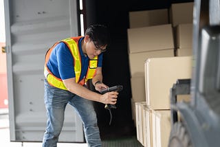 The Critical Role of Dock Management in Enhancing Warehouse Efficiency