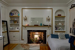 Beverly Castro and Griffintown_Girl are sharing tips on how to decorate a Victorian apartment. This Montreal downtown apartment is from the late 1800’s in Downtown Montreal.