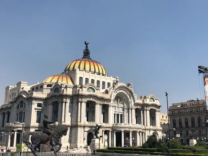 A Realist’s Guide to Living in Mexico City.