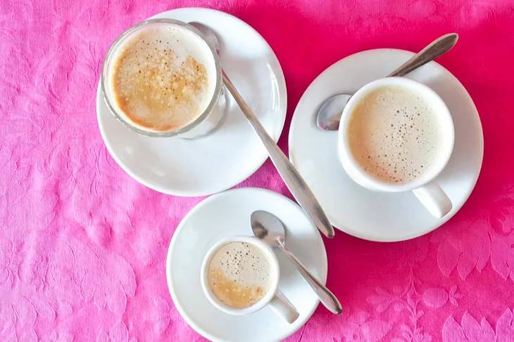 3 Styles of Coffee with Milk from Portugal: Galão, Meia-de-Leite e Garoto
