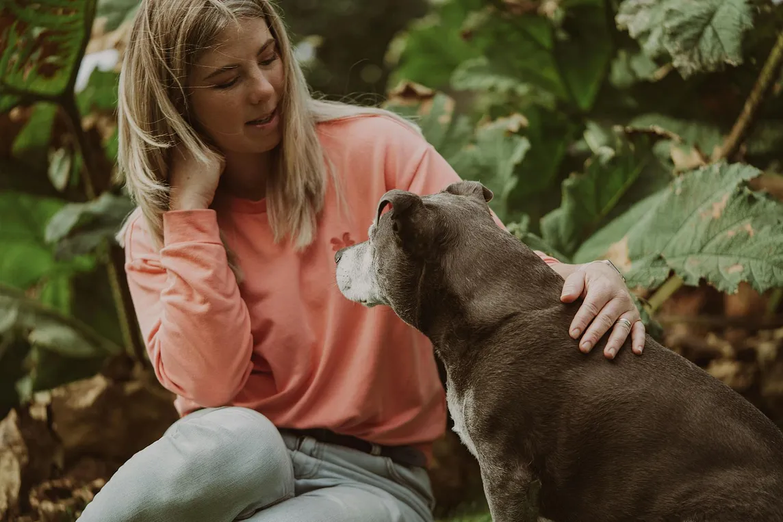 Should We Women Feel Strange About Talking to Our Pets?